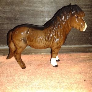 COPY - Vintage Royal Doulton Horse statue